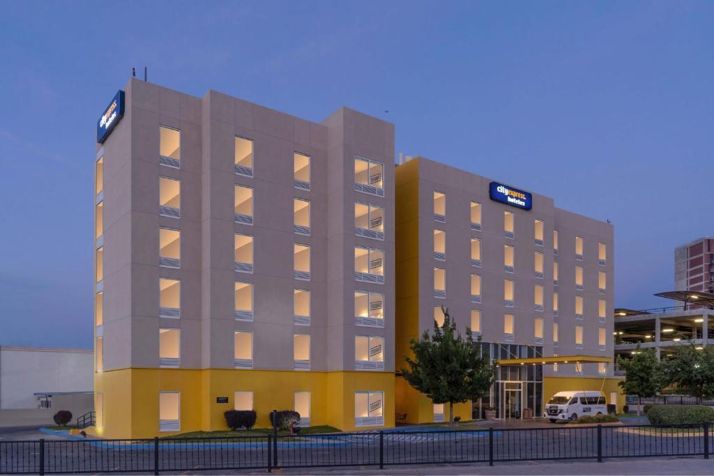City Express by Marriott Chihuahua City Express by Marriott Chihuahua